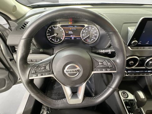 Used 2020 Nissan Sentra SV FWD image 11