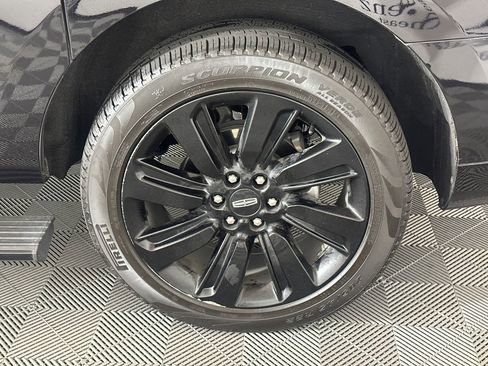 Used 2024 Lincoln Navigator L Reserve AWD/4WD image 10