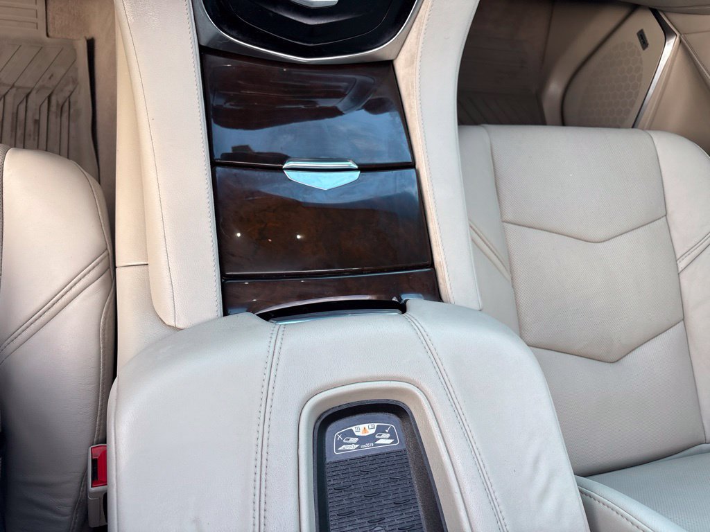 Used 2017 Cadillac Escalade Luxury RWD image 16