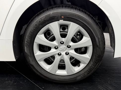 Certified 2025 Toyota Corolla LE FWD image 16