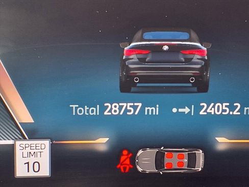 Used 2025 BMW 430i Convertible image 34