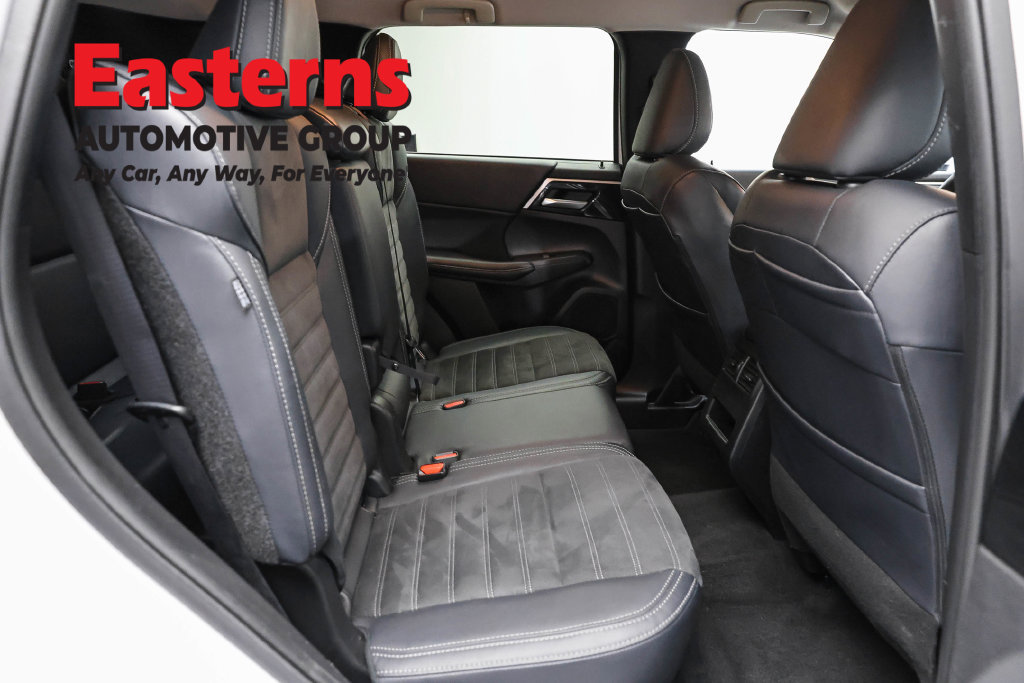 Used 2024 Mitsubishi Outlander SE AWD/4WD image 24