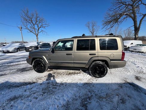 Used 2006 Jeep Commander Base 4dr SUV 4WD w/ Trailer Tow Group IV image 4