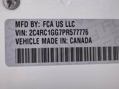 Used 2023 Chrysler Pacifica Limited image 37