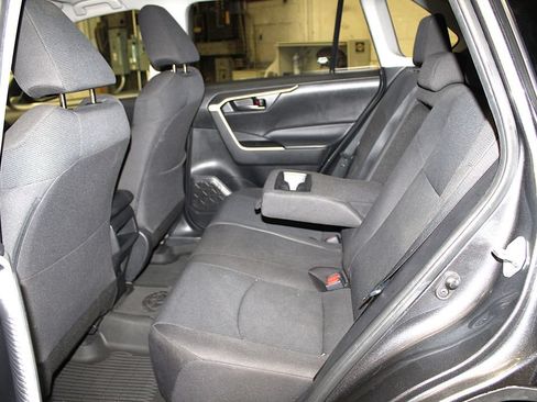 Used 2020 Toyota RAV4 LE w/ All Weather Liner Package AWD/4WD image 25