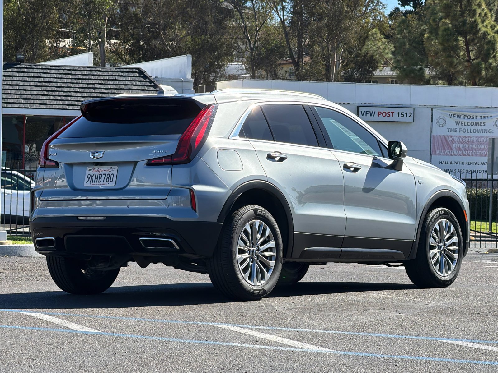 Used 2024 Cadillac XT4 Premium Luxury FWD image 5