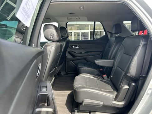 Used 2019 Chevrolet Traverse LT w/ LT Premium Package AWD/4WD image 19