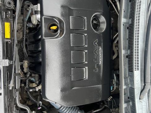 Used 2012 Toyota Corolla LE FWD image 19