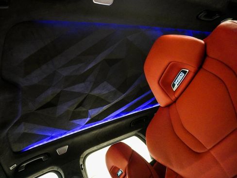 Used 2023 BMW XM w/ M Driver's Package image 8