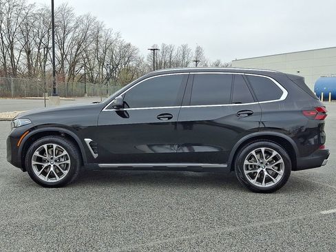 Used 2024 BMW X5 xDrive40i w/ Premium Package image 7