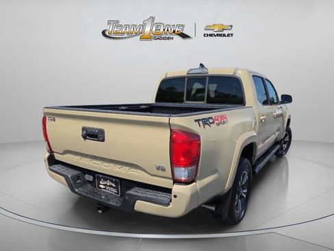 Used 2016 Toyota Tacoma TRD Sport image 8