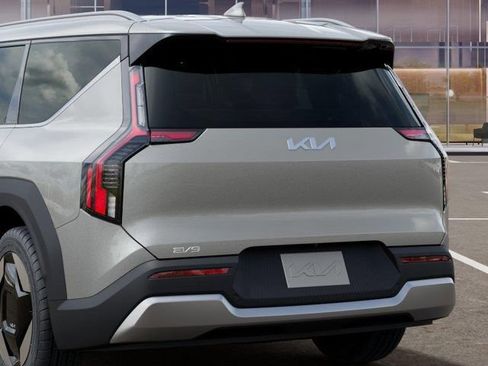 New 2026 Kia EV9 Wind AWD/4WD image 14
