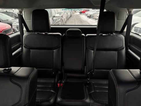 Used 2025 Ford Expedition Max Platinum image 28