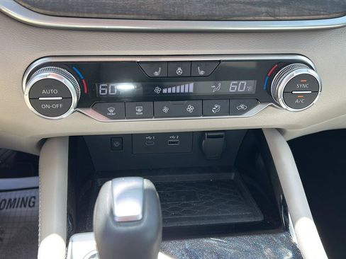 Used 2023 Nissan Altima 2.5 SL AWD/4WD image 13