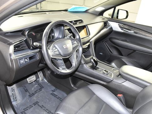 Used 2023 Cadillac XT5 Sportv AWD/4WD image 2