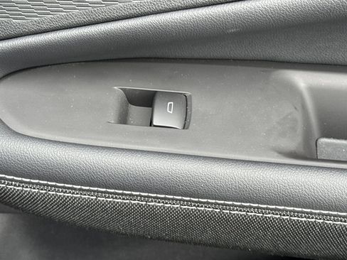 Used 2026 Chevrolet Blazer EV LT image 22