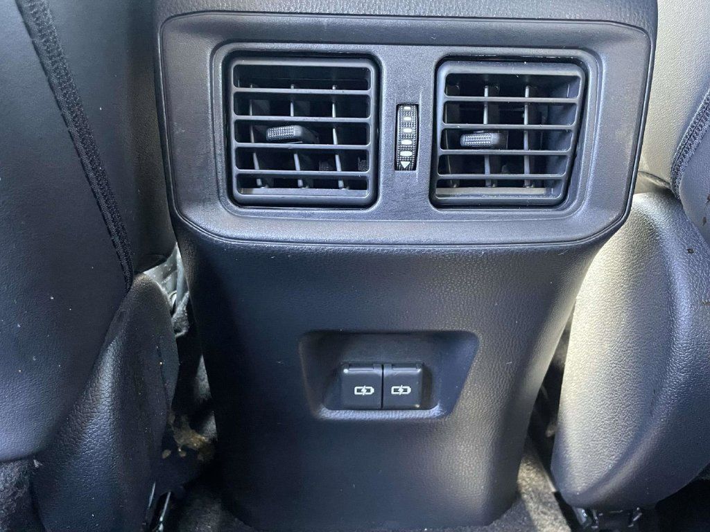 Used 2025 Toyota RAV4 XLE Premium FWD image 13