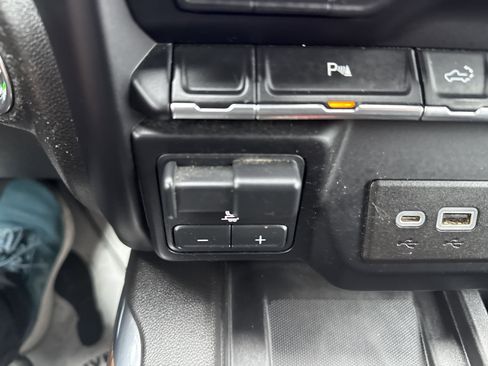 Used 2021 Chevrolet Silverado 1500 High Country w/ Z71 Off-Road Package image 26