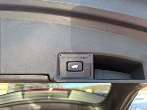 Used 2020 Acura RDX SH-AWD image 11