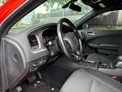 Used 2021 Dodge Charger SXT w/ Blacktop Package RWD image 11