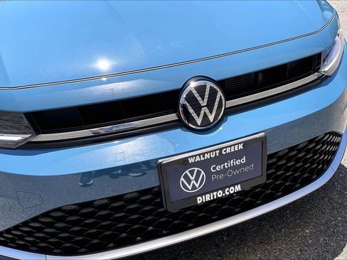 Used 2025 Volkswagen Jetta SE FWD image 30