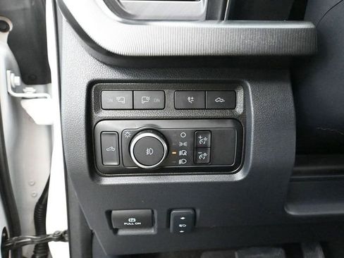 Used 2024 Ford F350 Platinum AWD/4WD image 31