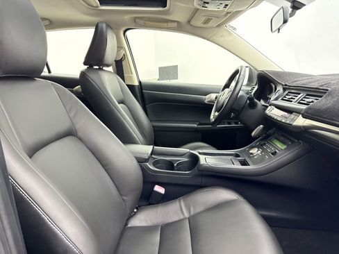 Used 2014 Lexus CT 200h image 30