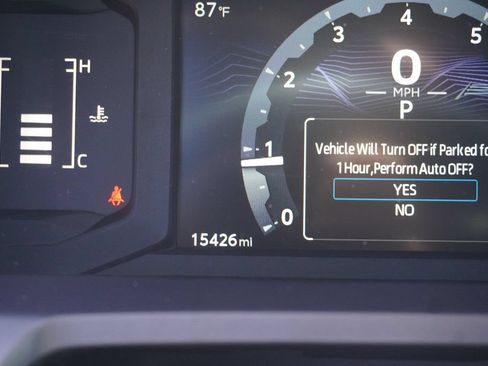 Certified 2025 Toyota Tacoma SR5 AWD/4WD image 9