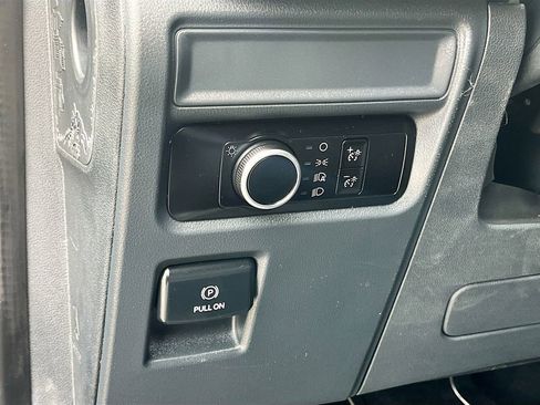 Used 2023 Ford Expedition XLT image 10