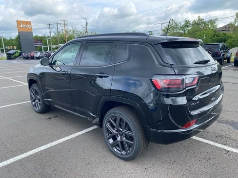 New 2025 Jeep Compass Limited w/ High Altitude Package image 5