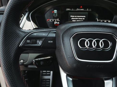 Used 2023 Audi SQ5 Premium Plus w/ Premium Plus Package AWD/4WD image 17