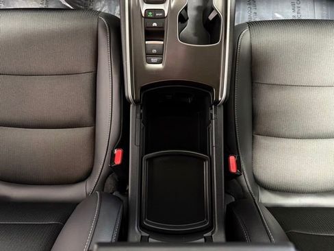 Used 2022 Honda Accord Sport image 32