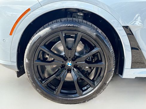 New 2026 BMW X7 xDrive40i w/ M Sport Package image 44