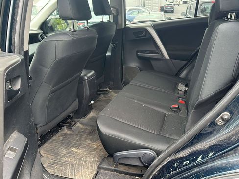 Used 2018 Toyota RAV4 LE w/ All Weather Liner Package AWD/4WD image 15