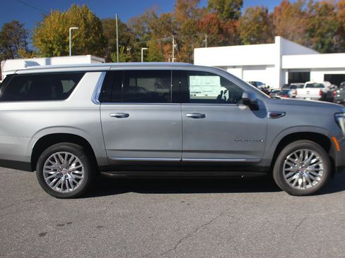 New 2026 GMC Yukon XL Elevation w/ LPO, Floor Liner Package image 8