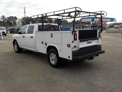 Used 2021 RAM 2500 Tradesman w/ Chrome Appearance Group image 3