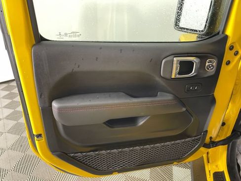 Used 2021 Jeep Wrangler Unlimited Rubicon AWD/4WD image 15