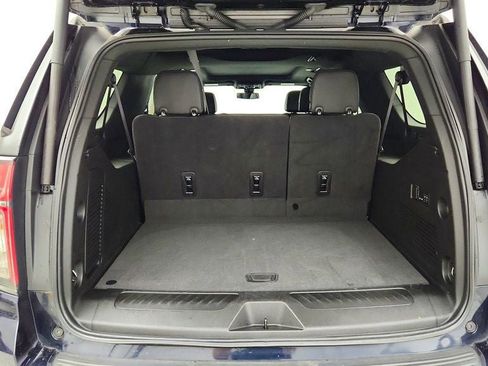 Used 2022 Chevrolet Suburban LT w/ LT Signature Plus Package AWD/4WD image 22