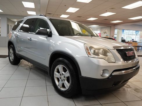 Used 2012 GMC Acadia SLE image 16