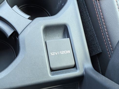 Used 2025 Subaru Forester Touring AWD/4WD image 36