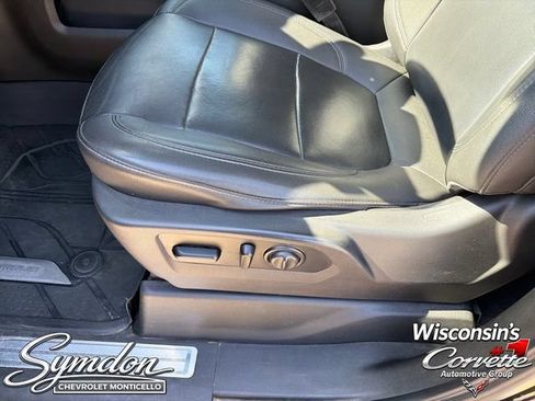 Used 2021 Chevrolet Silverado 2500 LTZ w/ LTZ Convenience Package AWD/4WD image 15