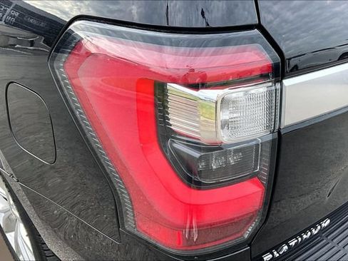Used 2019 Ford Expedition Platinum AWD/4WD image 29