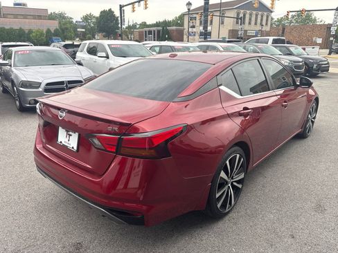 Used 2019 Nissan Altima 2.5 SR FWD image 5