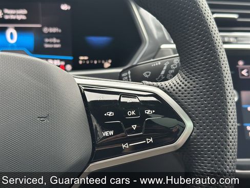 Used 2022 Volkswagen Tiguan SE R-Line image 30