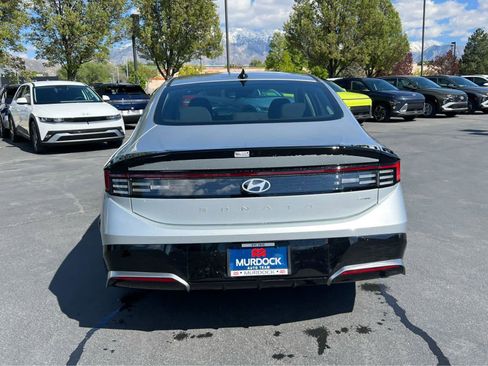 New 2026 Hyundai Sonata SEL AWD/4WD image 9