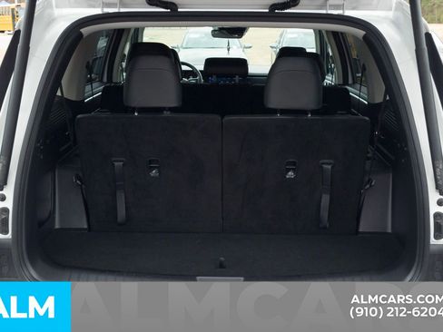 Used 2025 Hyundai Santa Fe SEL image 8