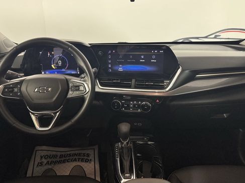 Used 2025 Chevrolet Trax ACTIV w/ Sunroof Package FWD image 30