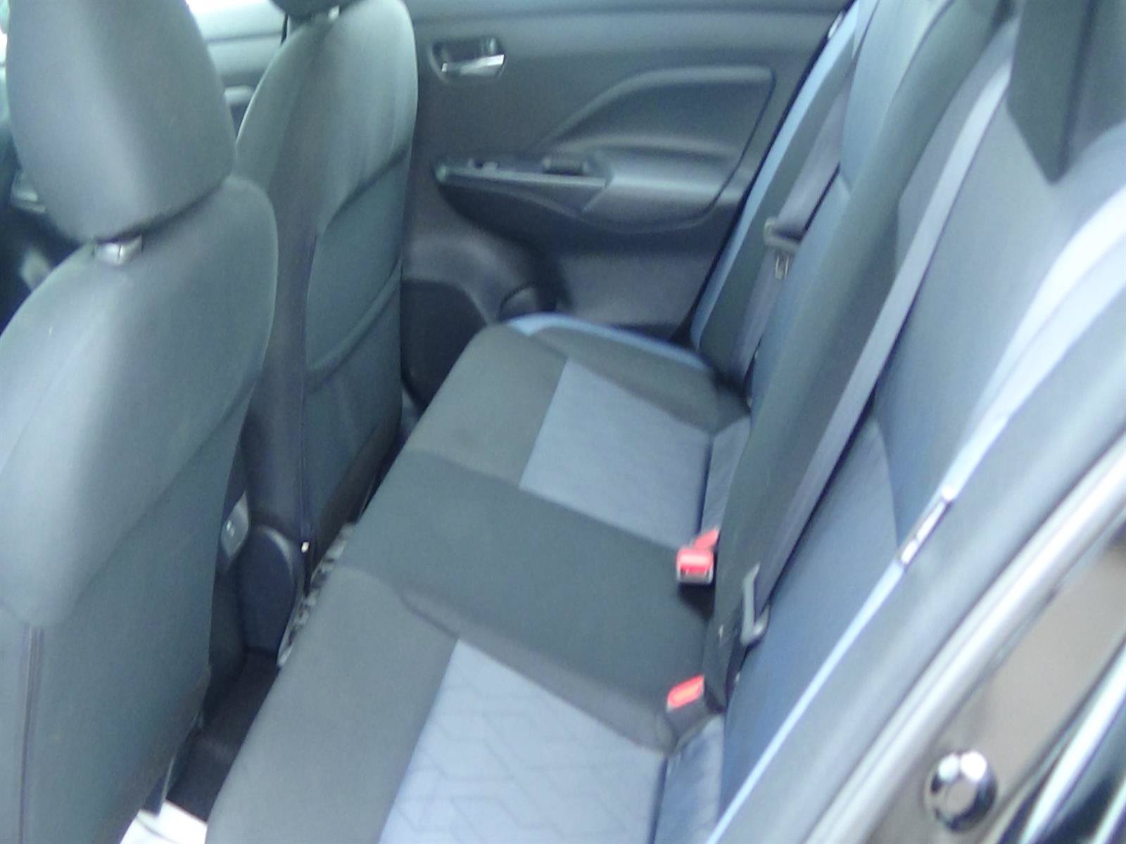 Used 2025 Nissan Versa SV FWD image 11