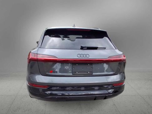 Certified 2024 Audi Q8 e-tron Prestige AWD/4WD image 7