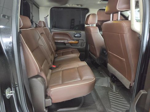 Used 2018 Chevrolet Silverado 2500 High Country w/ Duramax Plus Package image 27